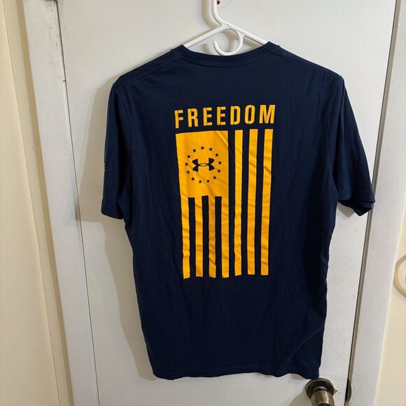 Men's Under Armor Freedom Flag Loose T-Shirt Medium Navy - Picture 2 of 3